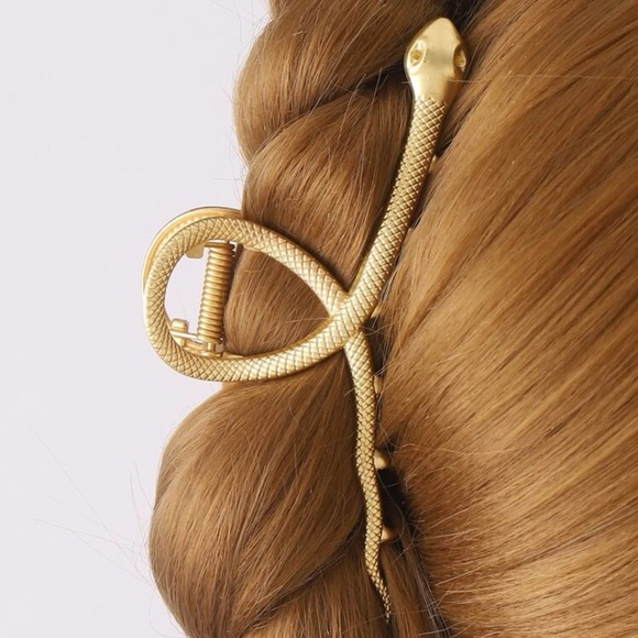 Anthropologie Jewelry - Gold Metal Textured Snake Hair Claw